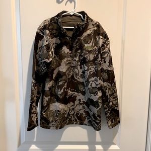 Magellan Youth hunt hear Camo size medium pullover jacket